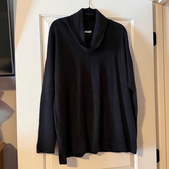 Croft & Barrow Gray and Black Cowl Neck Sweaters - Picture 4 of 5